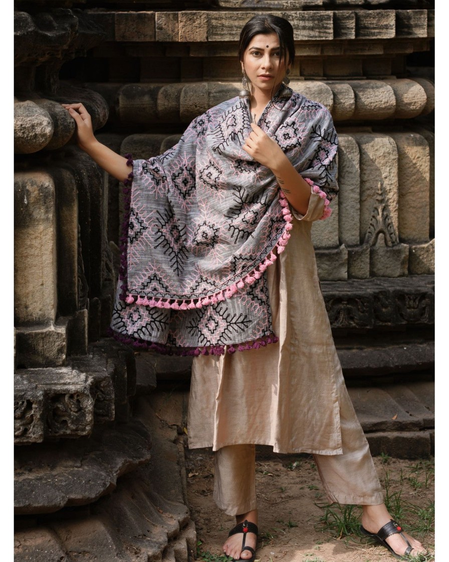 Women MESMORA FASHION | Women'S Grey Tribal Aari Embrodiered Slub Khadi Shawl/Dupatta With Baby Pink Cotton Lace - Mesmora Fashion