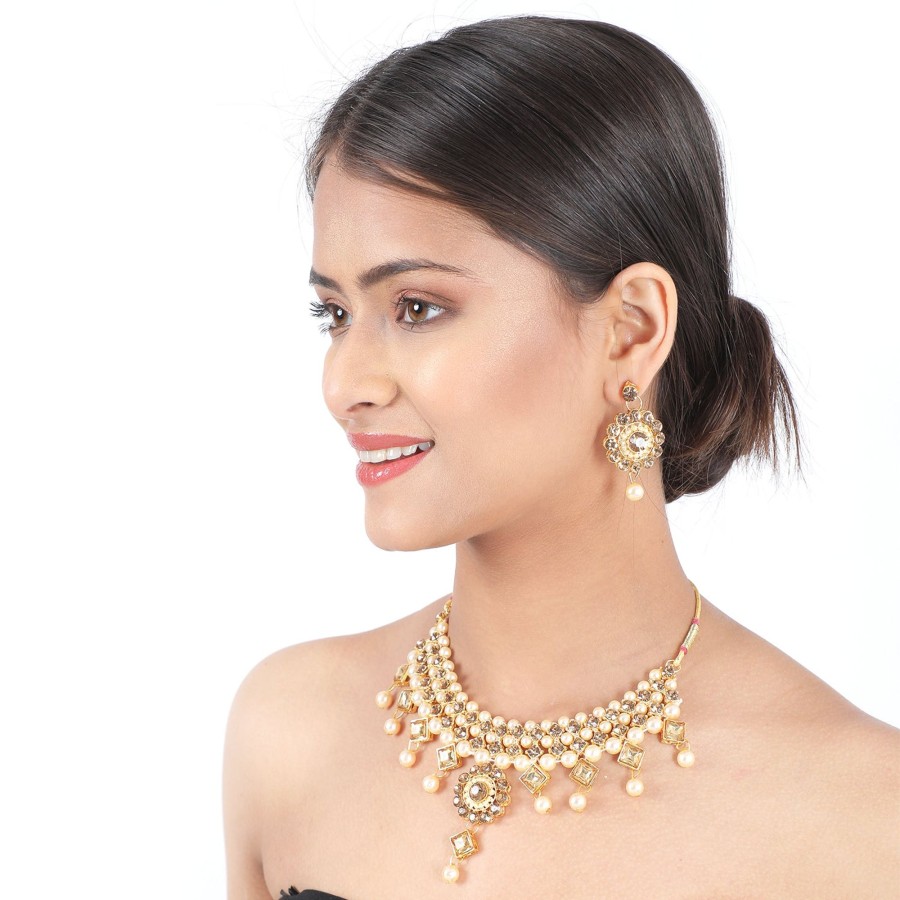 Jewellery Zaffre Collections | Women'S Stylish Choker Necklace With Maang Tikka Earrings - Zaffre Collections Gold