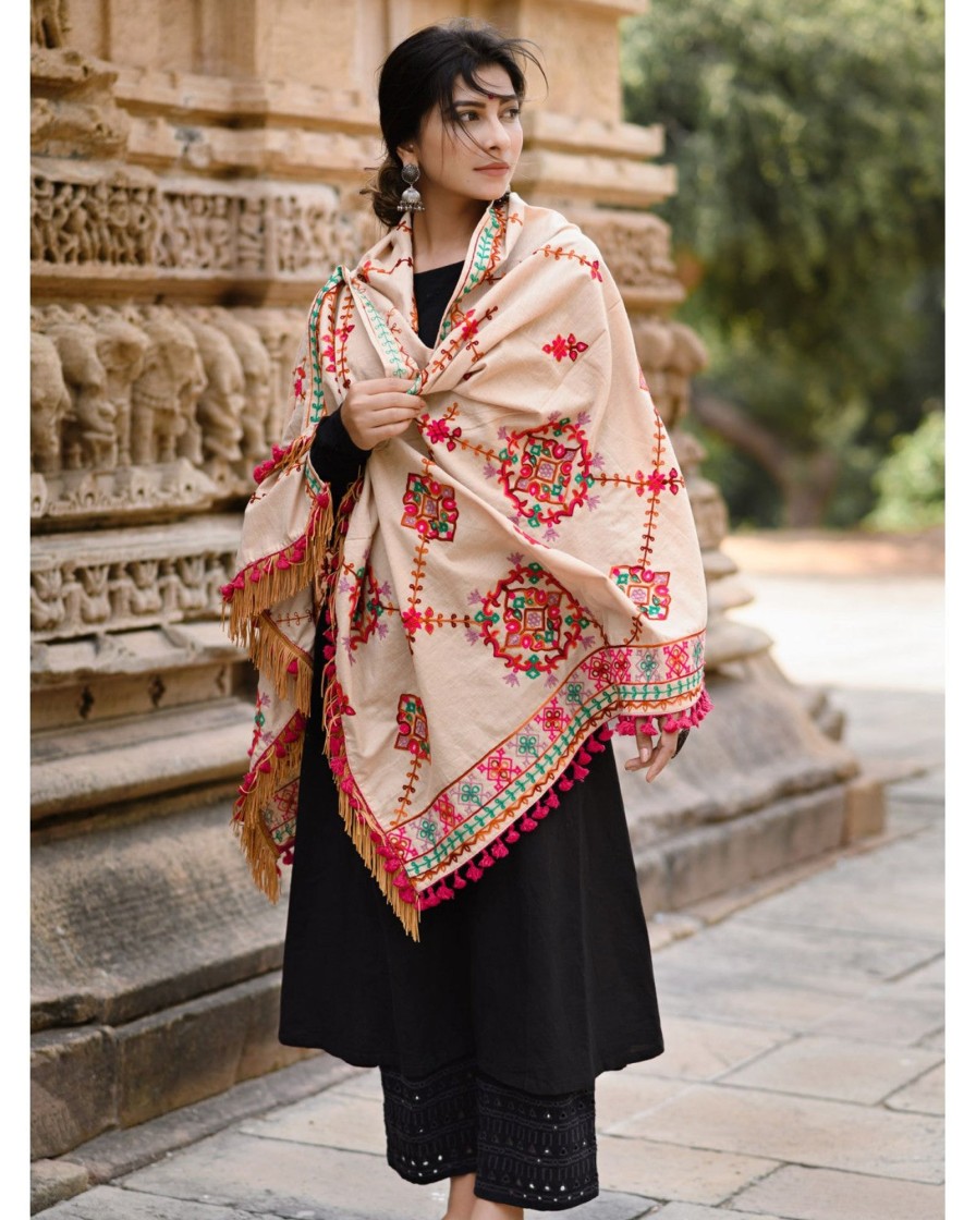 Women MESMORA FASHION | Women'S Beige Floral Motifs Aari Heavily Embroidered Khadi Shawl/Dupatta With Nrani Tassel Lace - Mesmora Fashion