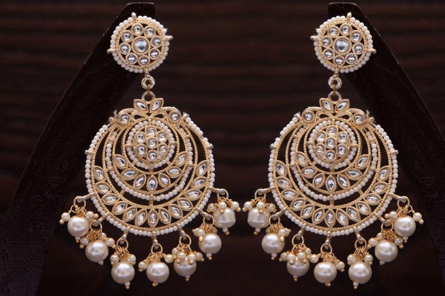 Jewellery I Jewels | Women'S Gold Plated Beaded Chandbali Earrings Glided With Kundans U0026 Pearls - I Jewels White