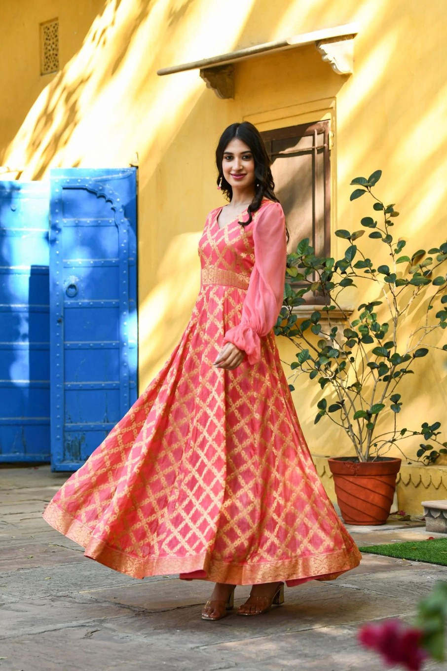 Women SARAS THE LABEL | Women'S Pink Silk Gown With Balloon Sleeves -(1Pc) - Saras The Label