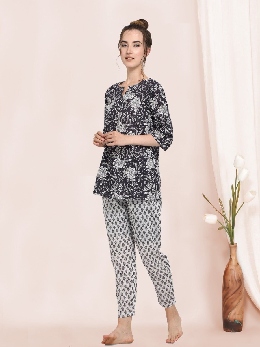 Women MESMORA FASHION | Women'S White Rose Black Beauty Printed Pajama Set - Mesmora Fashion