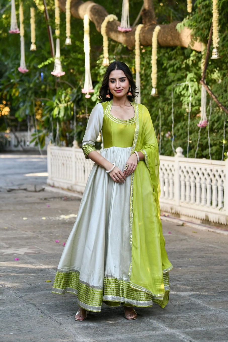 Women SARAS THE LABEL | Women'S White Anarkali Gown With Dupatta - (2Pcs) - Saras The Label